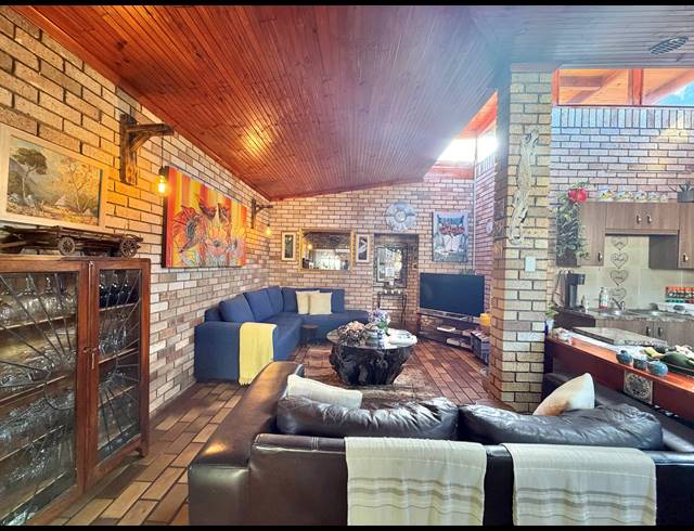 4 BEDROOM HOUSE FOR SALE IN KABELJAUWS